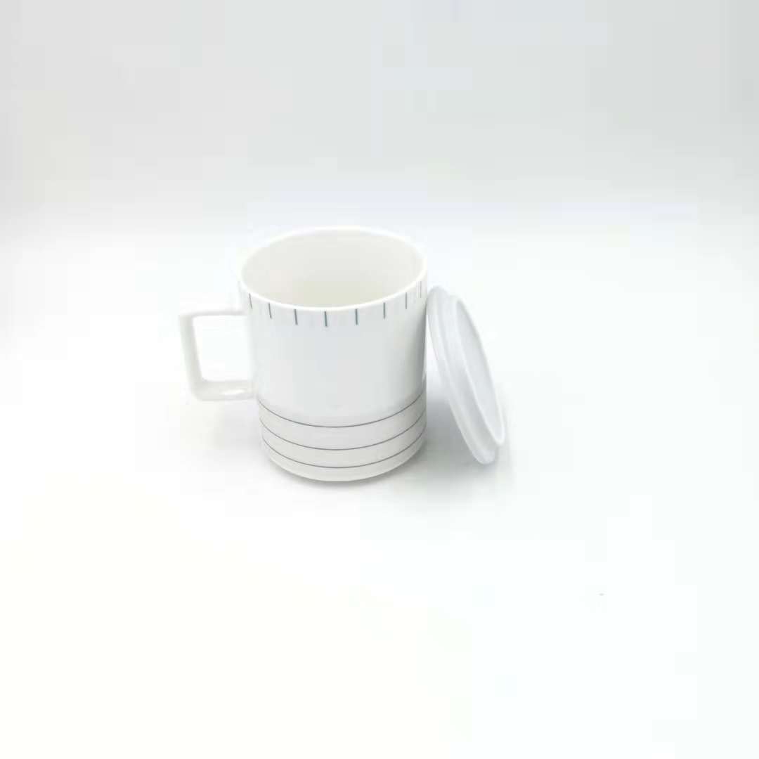 Ten-yuan Store Boutique Creative Fashion Gift Ceramic Cup CC135 Application Scenario