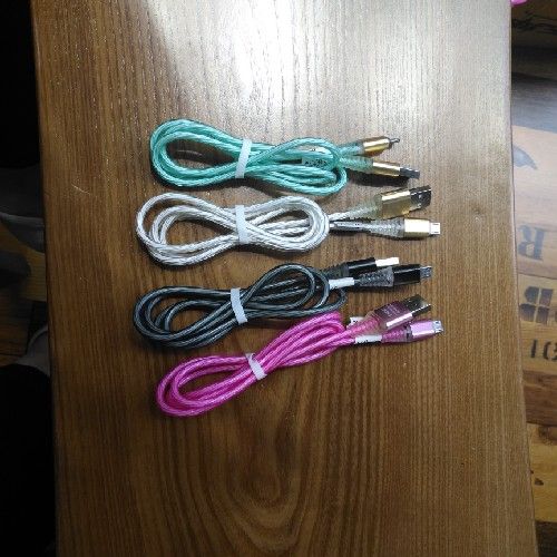 扭纹铝合金发光数据线V8图