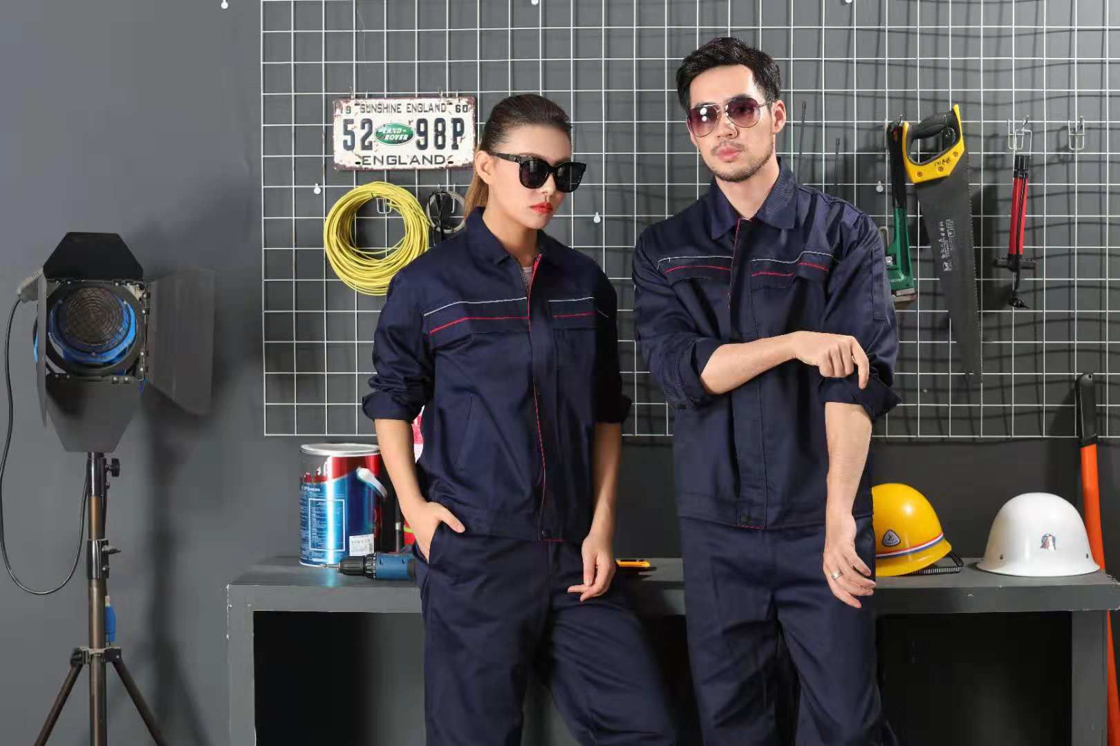Long-sleeved work clothes, sanitation uniforms, anti-static work clothes, and work clothes for auto repair shops. Application Scenario