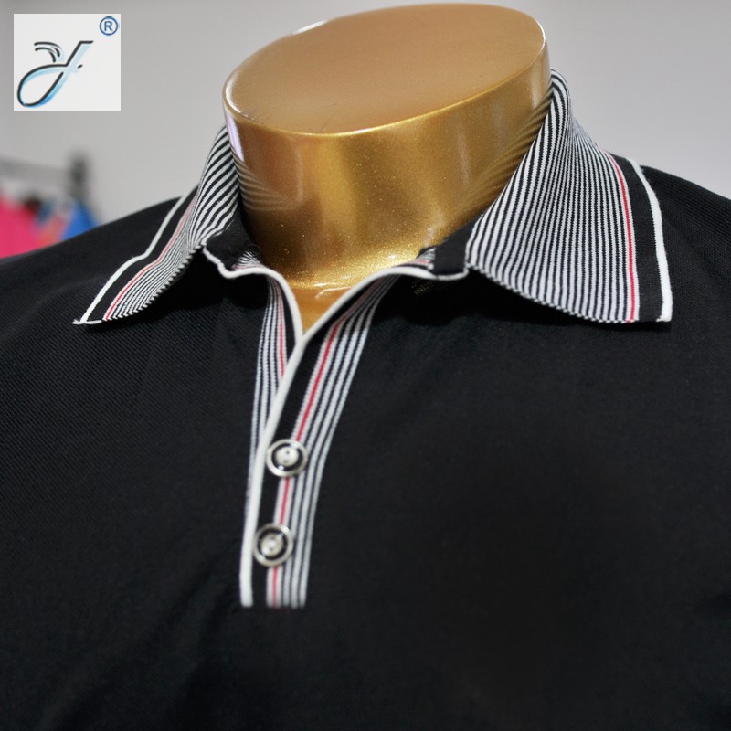 بلوزة Polo من طوق Polo، وهو من شركة الصانعة details Picture