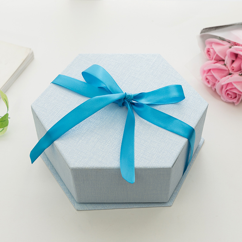 Bow Business Gift Box Cover High-Grade Cosmetics Paper Packaging Box Spot Hexagon Hand Gift Box details Picture