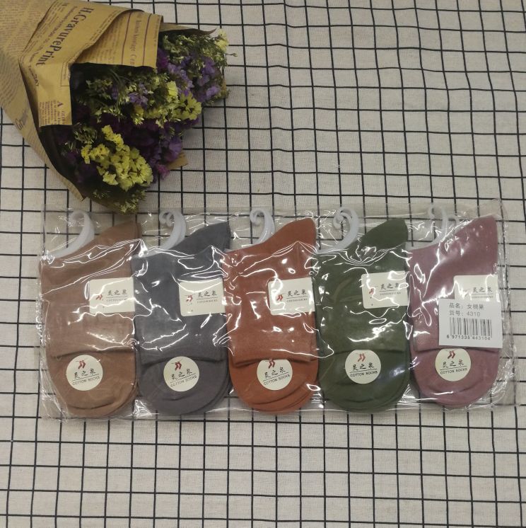 运动、休闲棉袜实物图