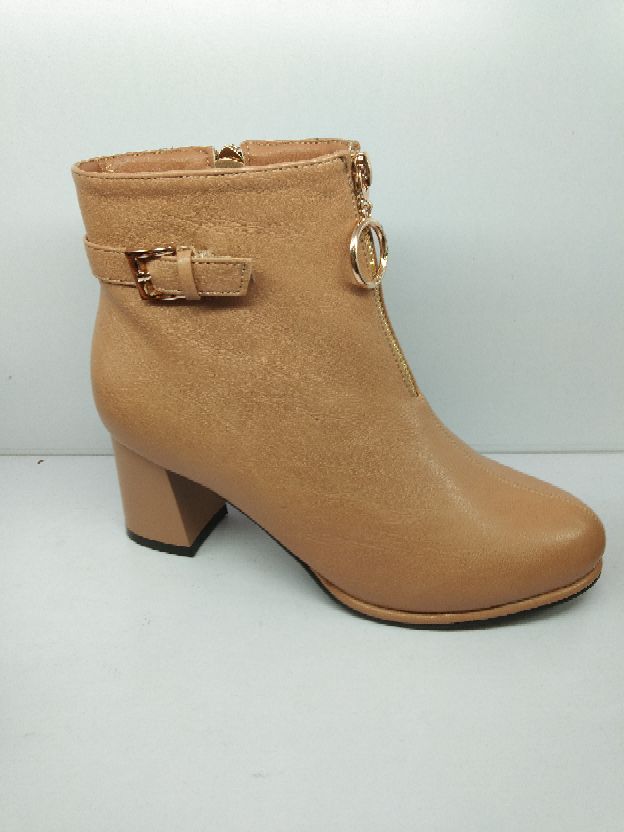 女式棉鞋实物图