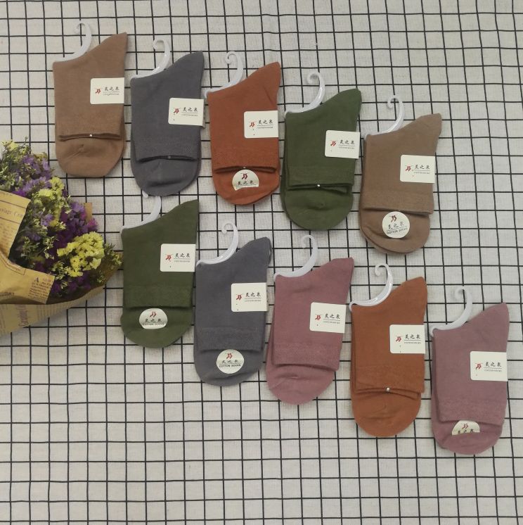 秋冬季袜子女韩版纯色棉冬天中筒保暖袜 精梳棉材质..透气舒适产品图