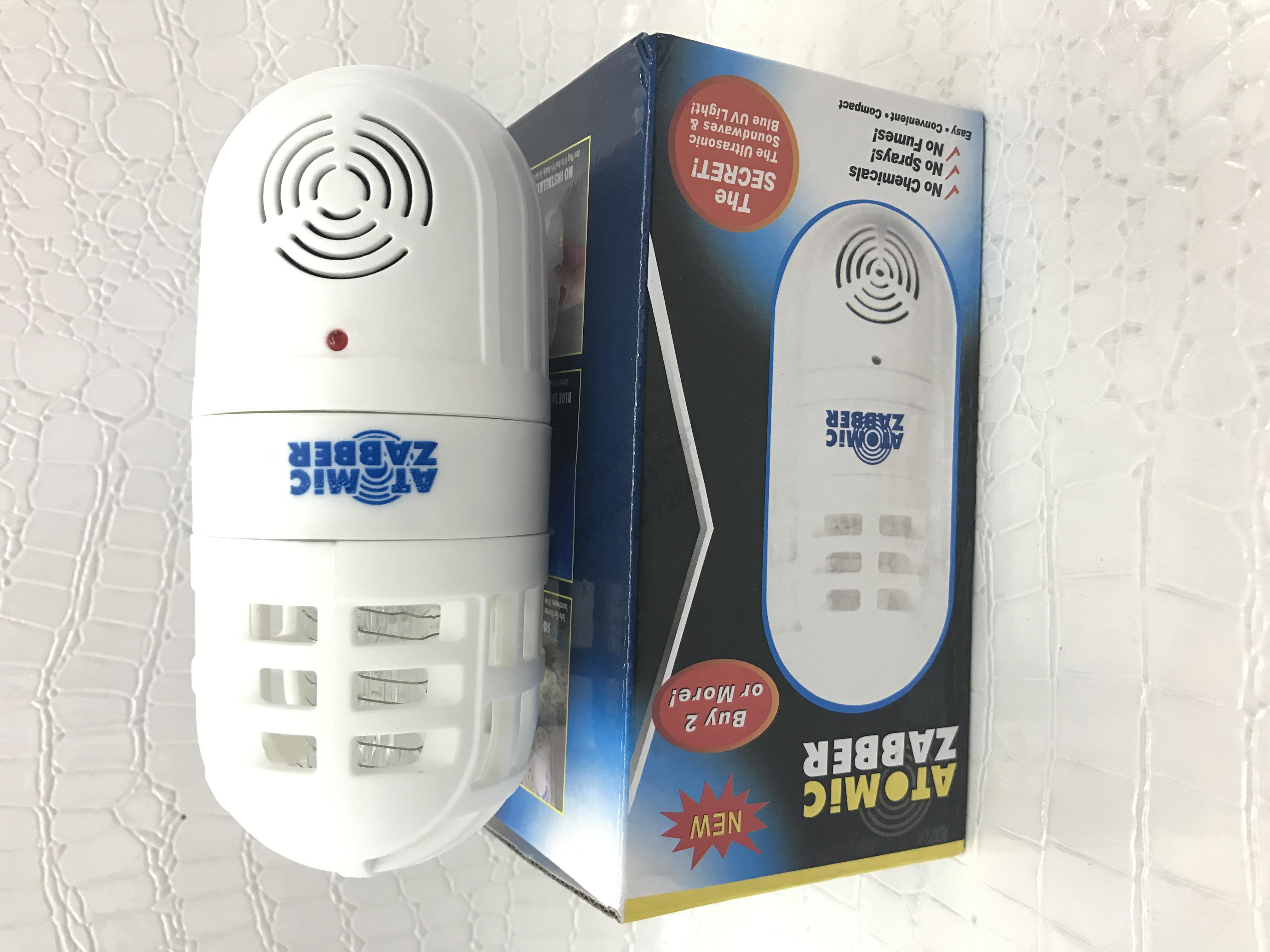 The new multi-functional household intelligent ultrasonic electronic mosquito and rat repellent and lamp can kill rats and cockroaches