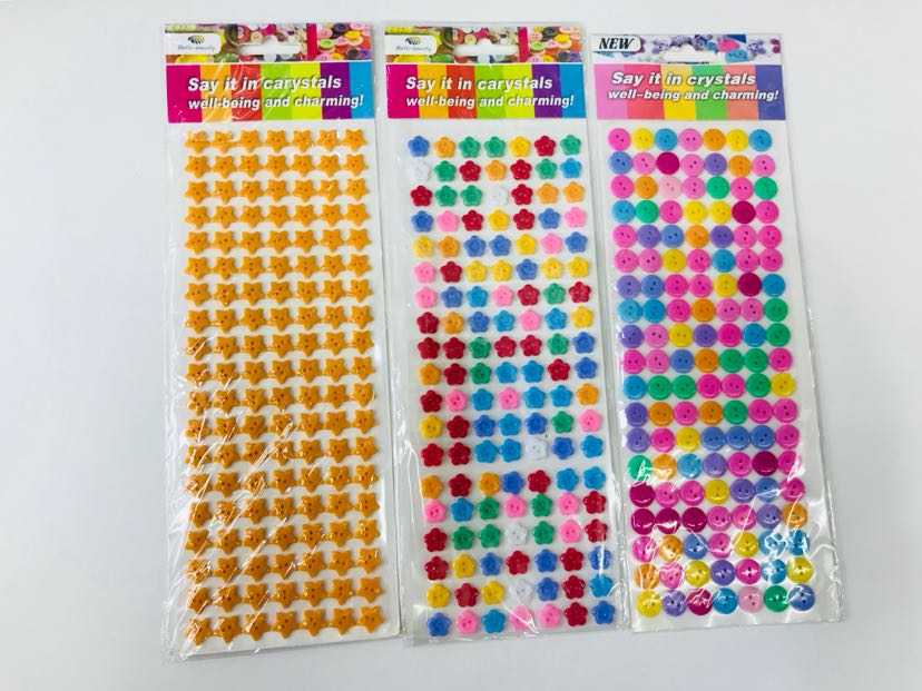 贴纸纽扣压克力梅花，圆型 五星型不同颜色贴细节图