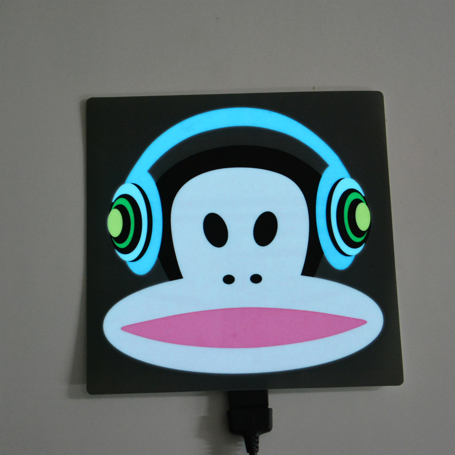 El Cold Light film sound controlled luminescence advertising video luminescence poster with tiling