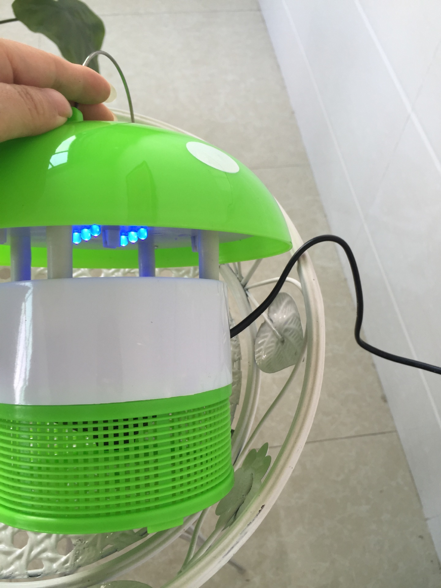 Photocatalyst LED inhalation mosquito repellent for household use without radiation silent mosquito lamp