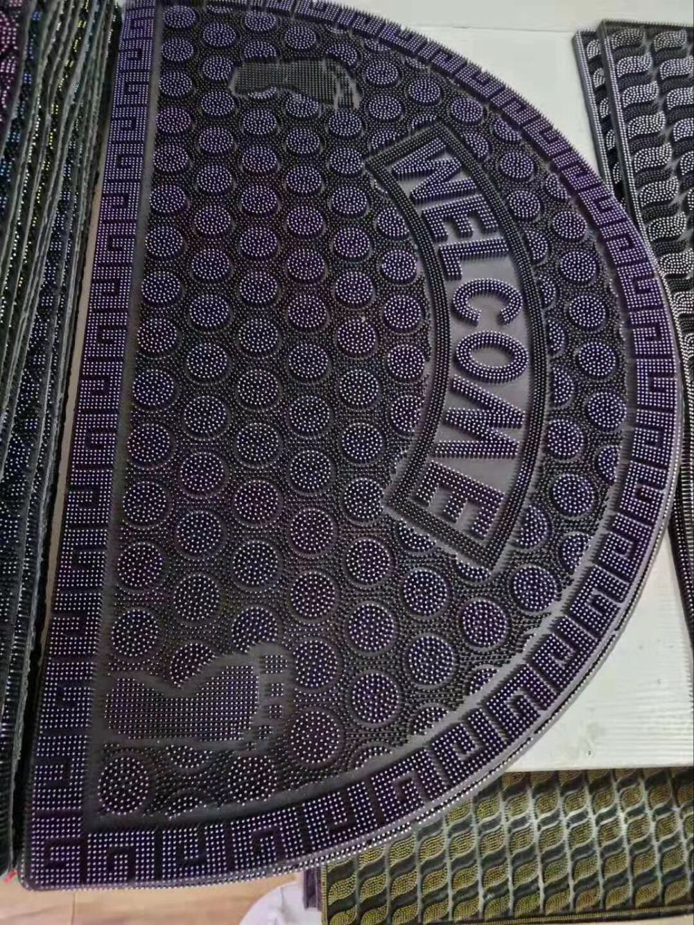 Semi-circular rubber floor MATS, door MATS, kitchen MATS, floor MATS, PVC MATS, rubber MATS, outdoor MATS Application Scenario