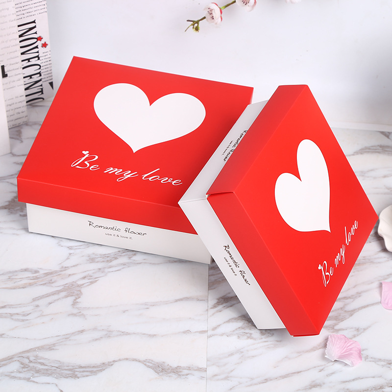 Customized wholesale of exquisite gift packaging box, heart-shaped top and bottom cover gift box, jewelry packaging paper box S806 full figure