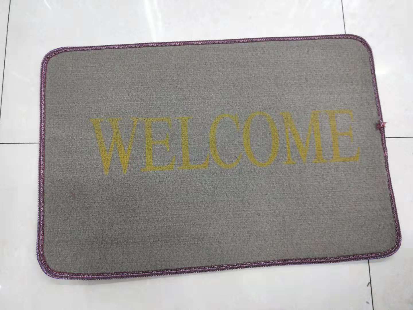 The new 38x58 flat filament B material floor mat is selling well in foreign trade