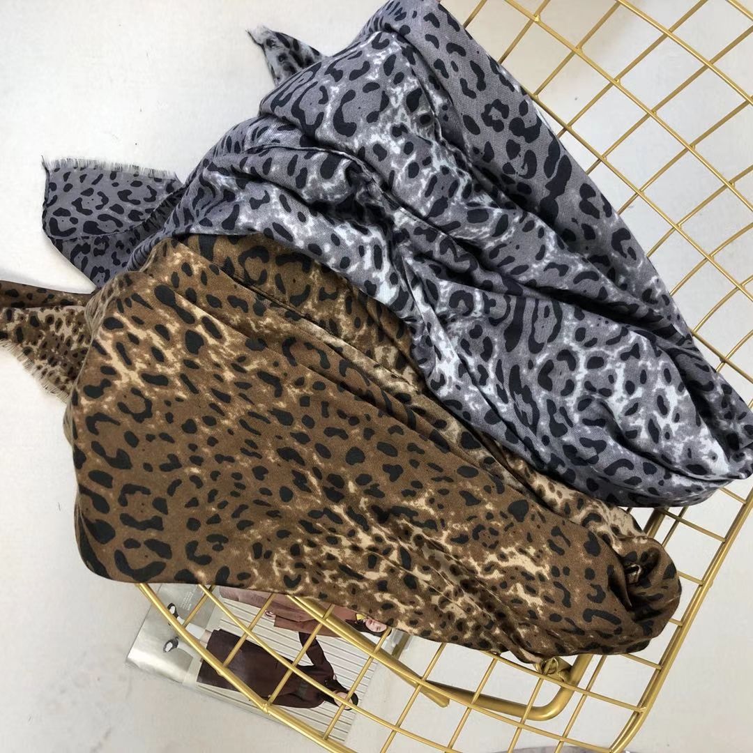 New Ladies European And American Fashion Leopard Print Scarf