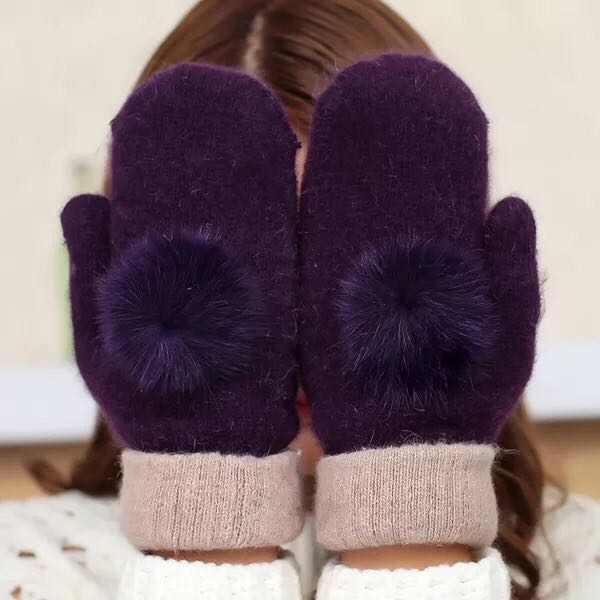 Korean version autumn and winter women's rabbit fur ball case, cute and fashionable. Student thickened double-layer warm mitten gloves with fleece Application Scenario