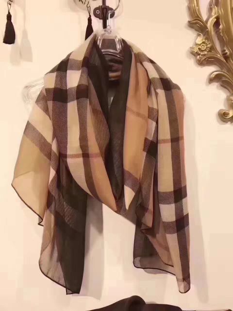 New Women's Scarf South Korea Dongdaemun Explosion Babag Gradient Silk Scarf details Picture