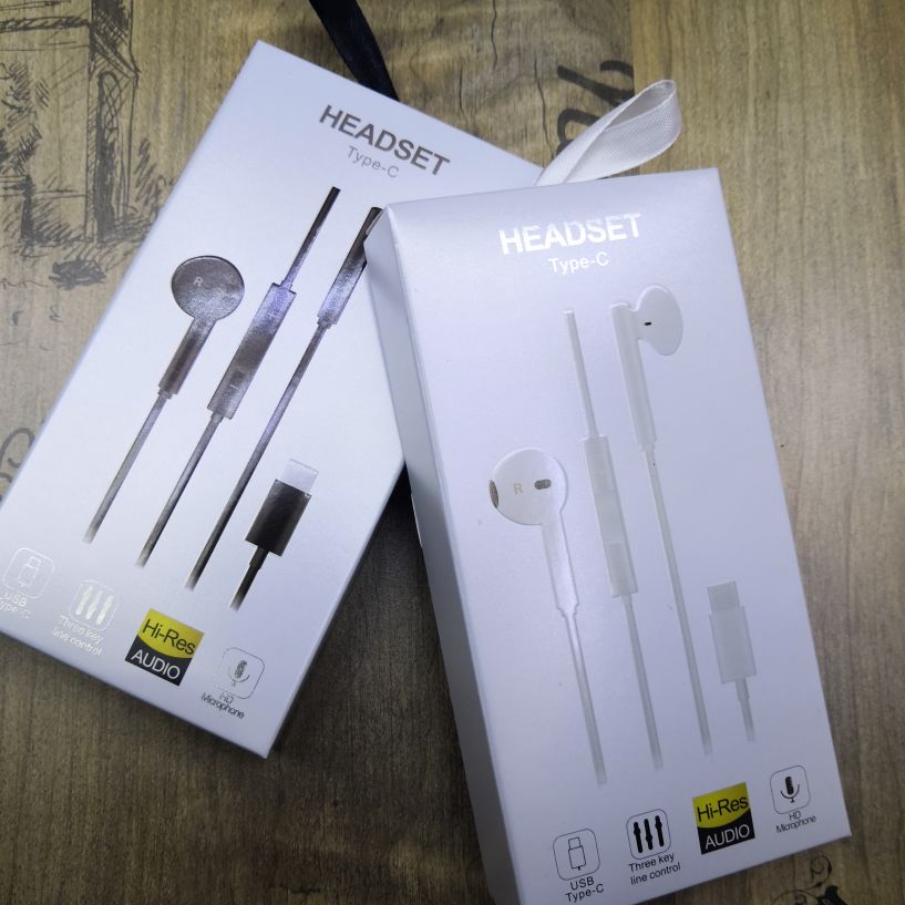 New type-c Letv interface with microphone headphones, low tone, good tone quality, adjustable tone thumbnail