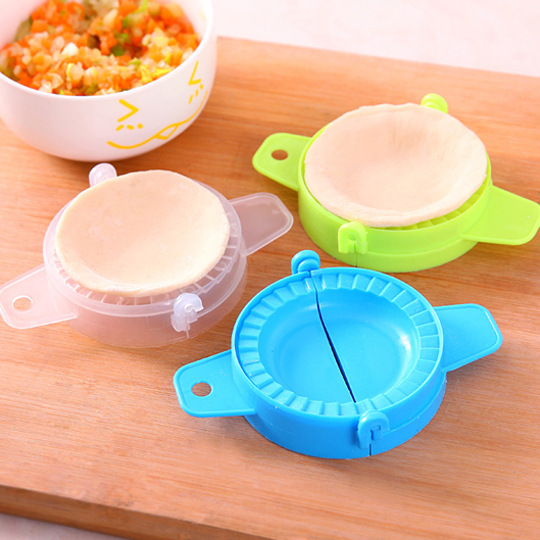 A3-2 color kitchen household dumpling maker hand pinch dumpling maker water dumpling wrapper mold dumpling clip