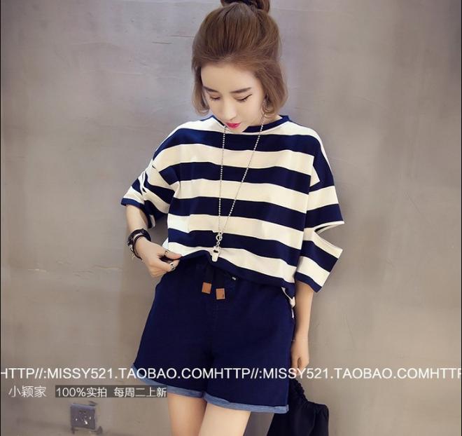 Korean-style slimming striped loose and versatile pullover, round-neck open-top 5-quarter sleeve T-shirt details Picture