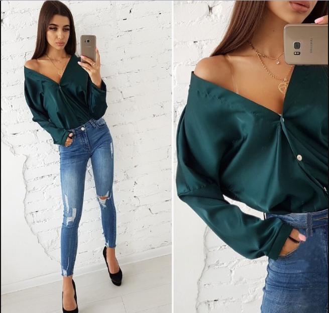 Amazon's best-selling new V-neck button long-sleeved sexy mini top for women Application Scenario