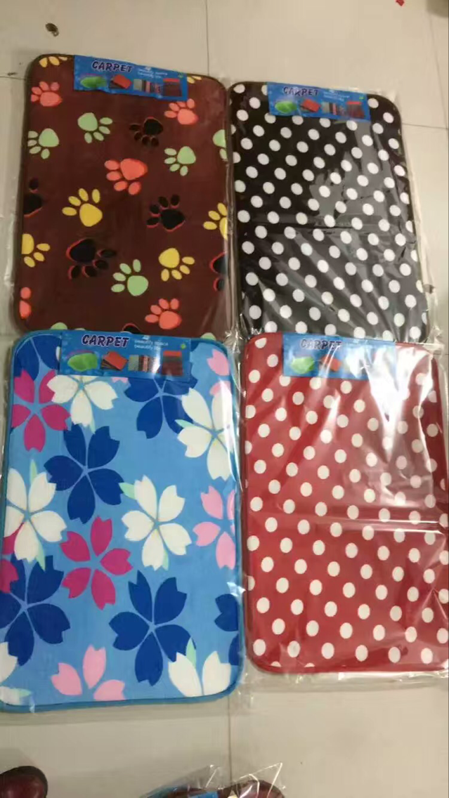 New best-selling 0.7mm thick coral fleece anti-slip mat, flannel floor mat, foot mat, bedside mat, door mat, absorbent mat details Picture