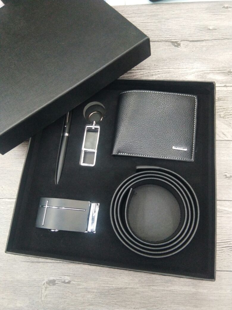 محفظة + حزام + مفتاح + قلم حبر معدني Specification image