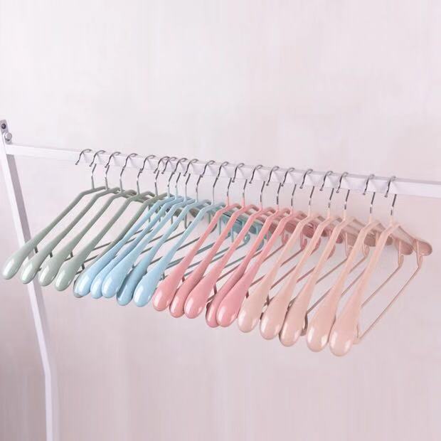 马卡龙色防滑金属浸胶大衣架带挂钩宽肩无痕晒晾承重挂衣架家用