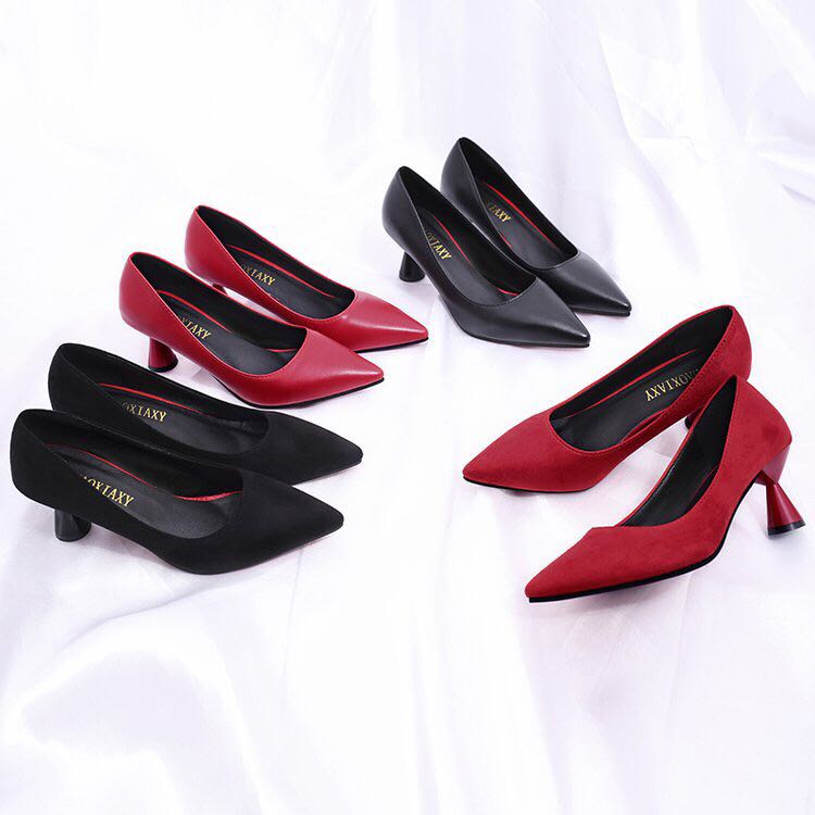 粗跟时装鞋女产品图