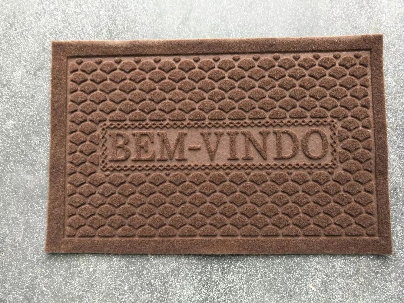 Cheap embossed floor MATS for foreign trade, anti-slip MATS, PVC floor MATS, fleece floor MATS, household MATS, 38*58cm Application Scenario