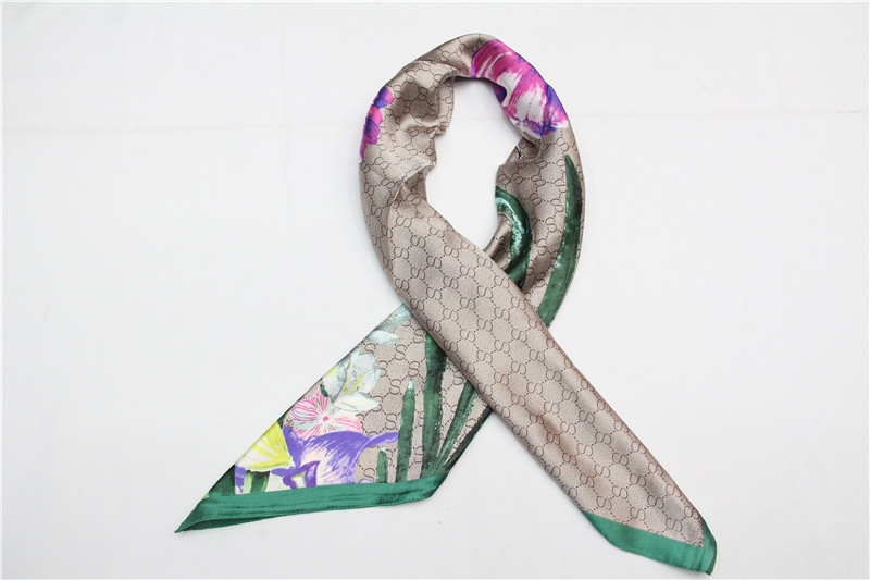 2018 New Chain Twill Silk Square Scarf With Scarves Fashion Scarf Women's Multi-Functional Sun Protection Cape