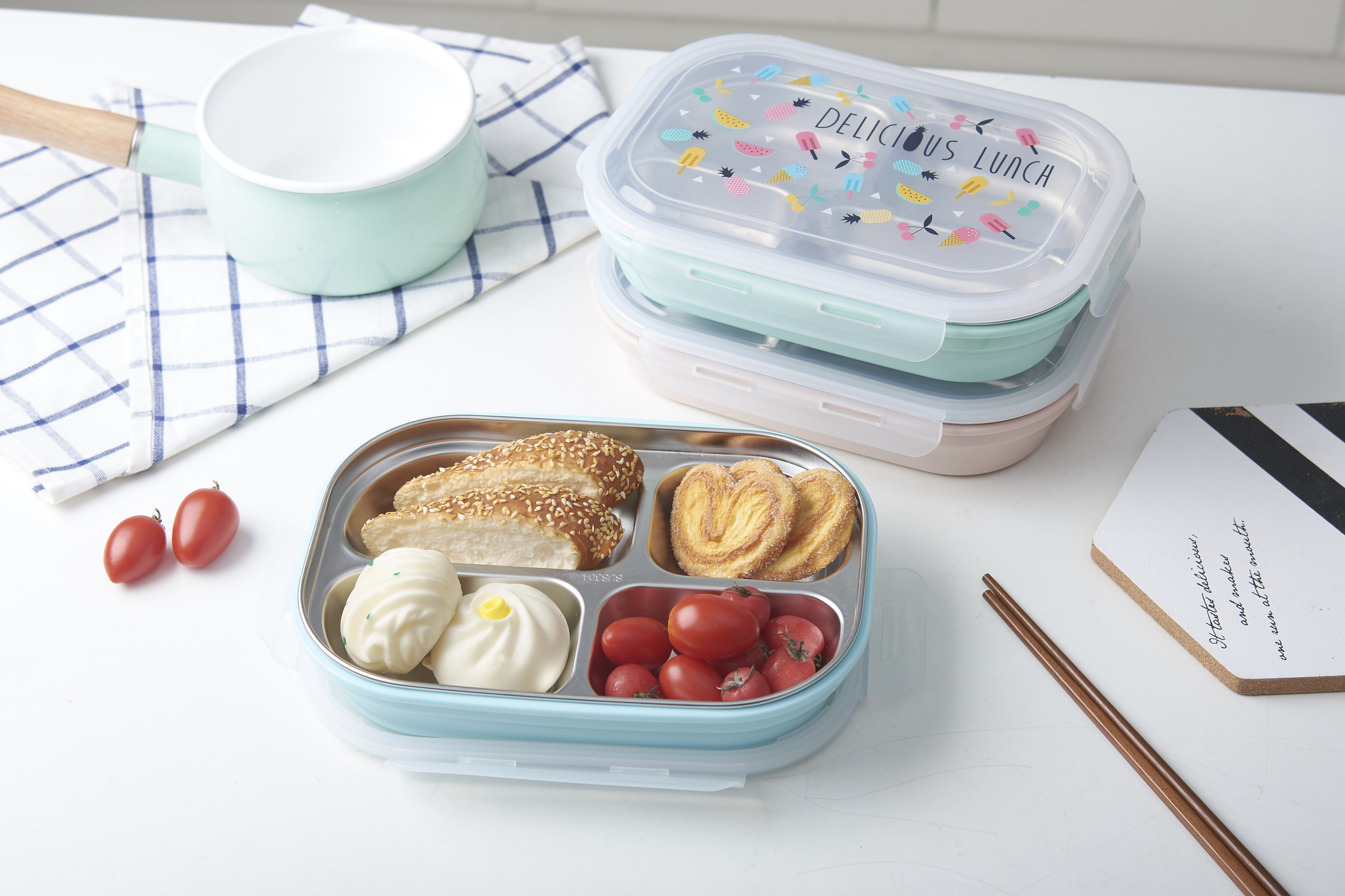 Rectangular stainless steel lunch box four-compartment simple lunch box Microwave oven children's and students' lunch box divided lunch box thumbnail