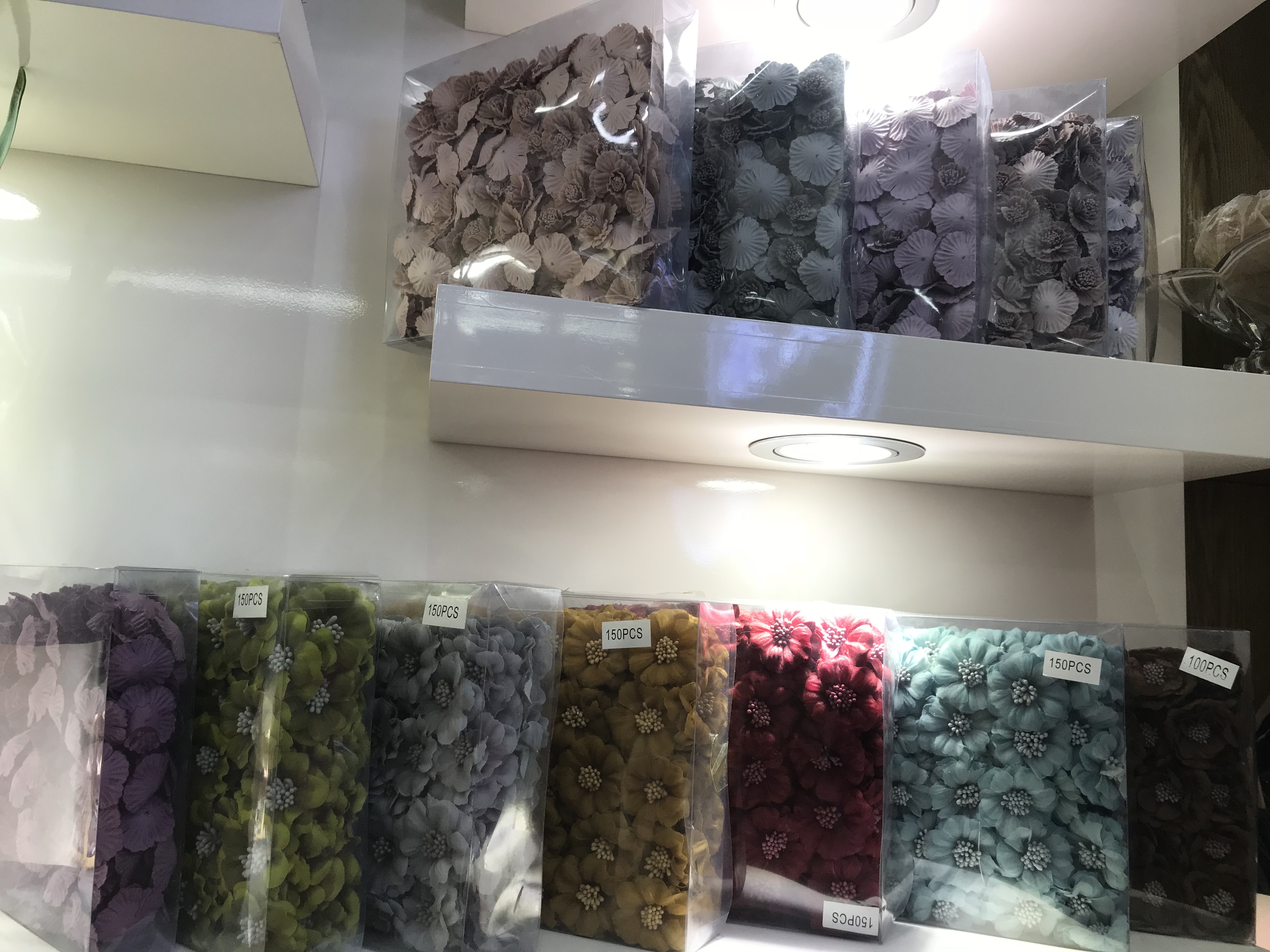 定型花服装花朵批量供应可定制款式也有大量现货产品图