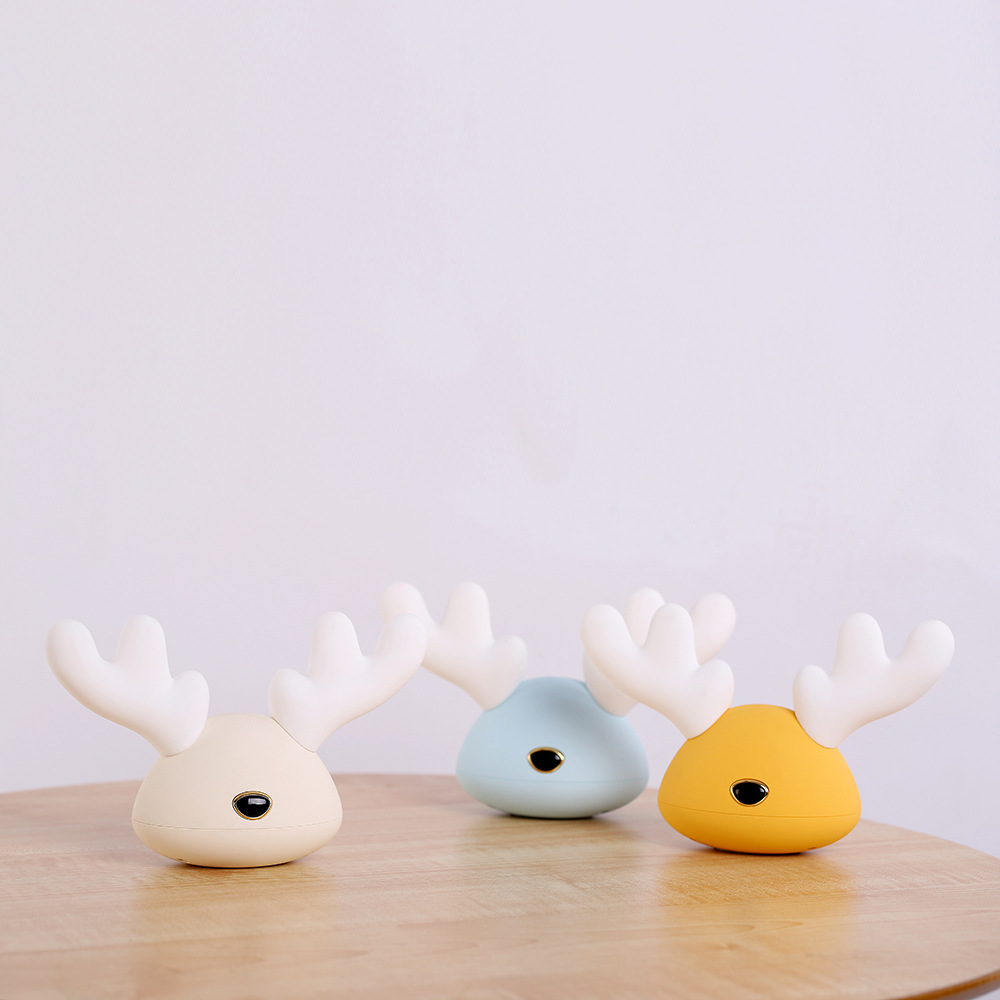 Deer accompanied lamp bedside atmosphere night light colorful clap cute deer LED light Christmas gift thumbnail