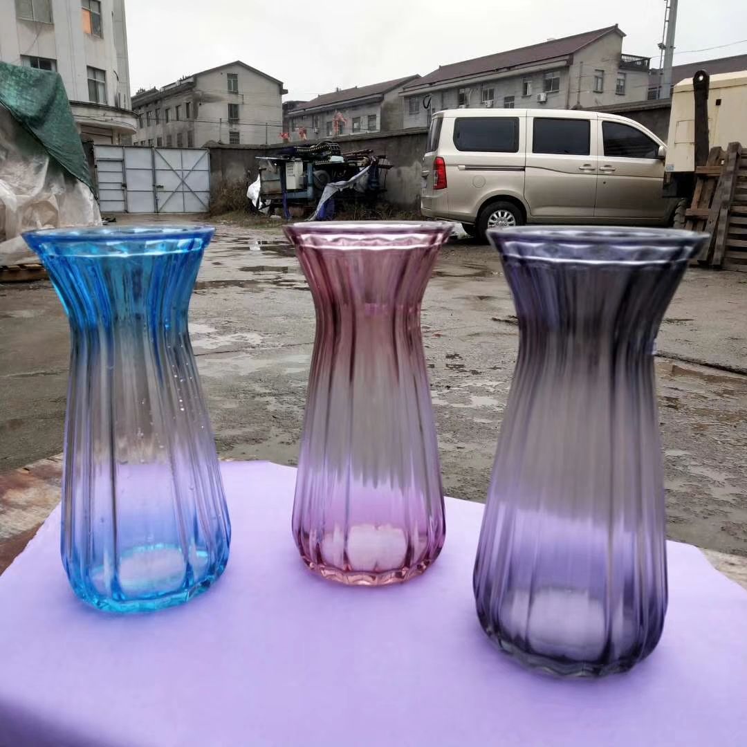 玻璃花瓶渐变色17021