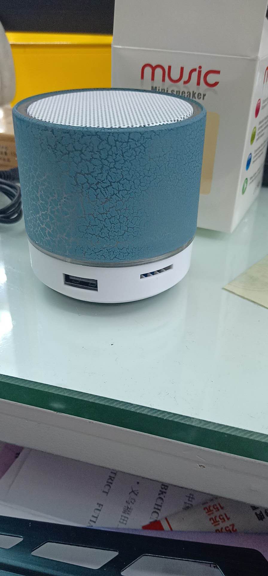 Customized logo for small crack Bluetooth speaker, color light, mini portable subwoofer, small speaker, Bluetooth speaker gift details Picture