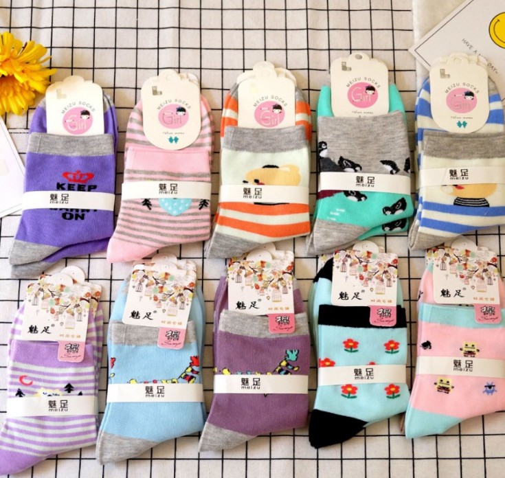 2双组秋冬全棉200针中筒卡通女袜 休闲女糖果袜地摊袜