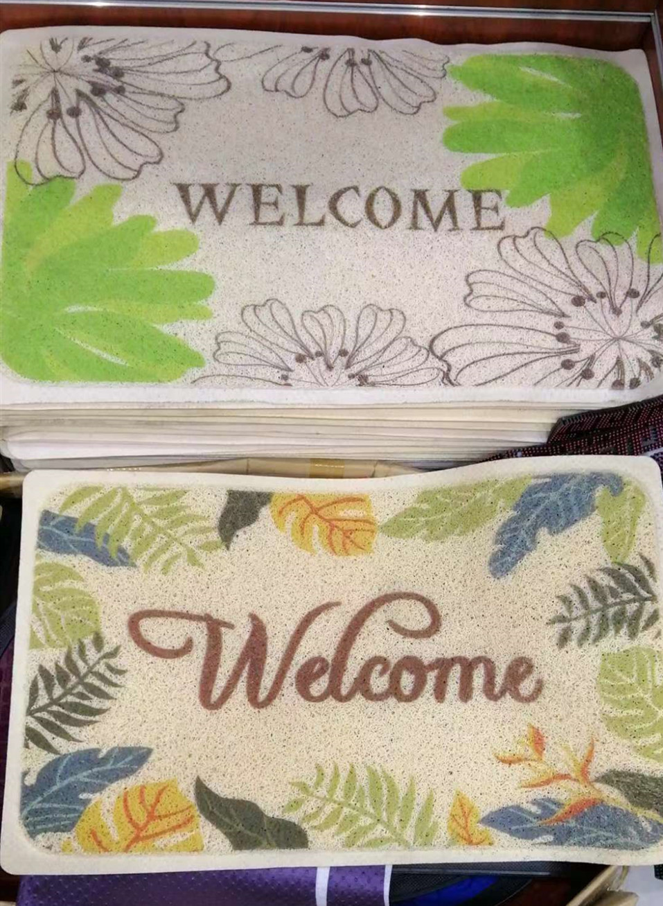 Thickened brushed printed mat, PVC door mat, spray-printed anti-slip mat, brushed spray-painted mat, PVC color-printed floor mat, thread ring spray-printed mat, 40*60cm full figure