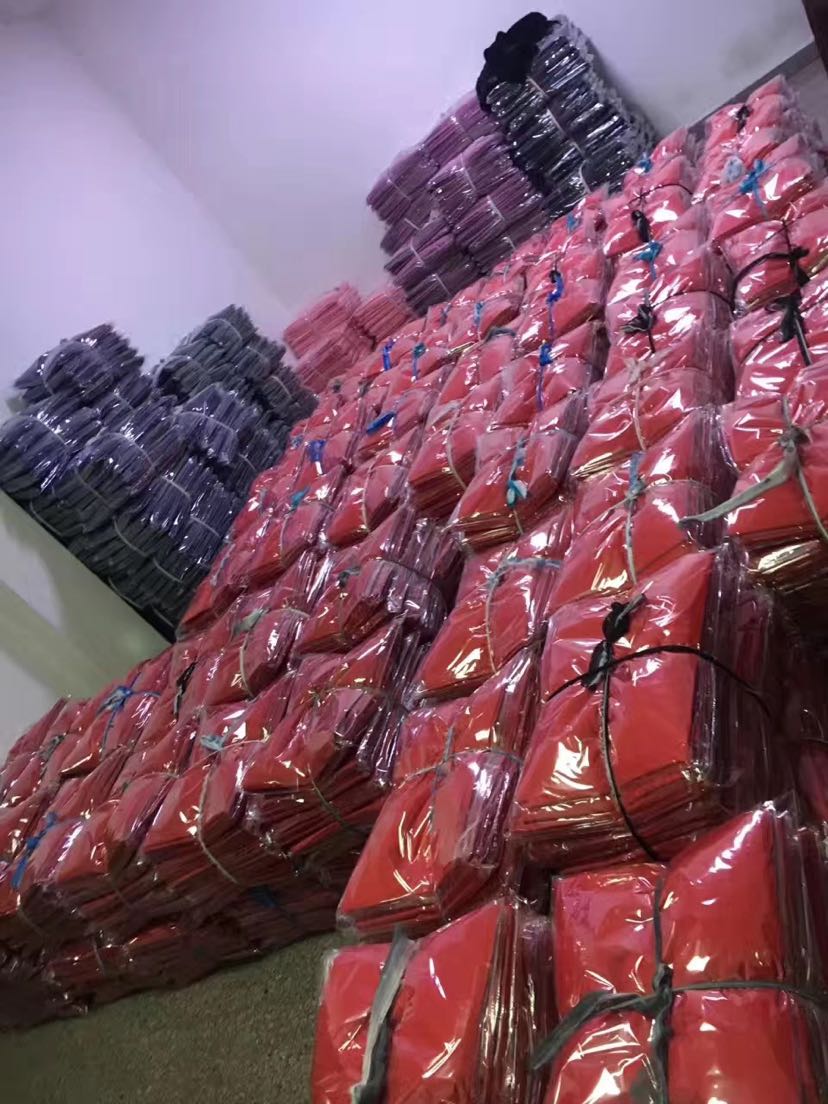 Explosive Cashmere Scarf 250G Spines High-Grade Big Red Annual Meeting Students Preferred 32 Color Spot Supply Application Scenario