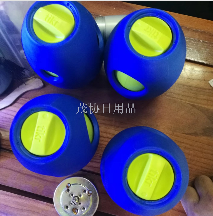 狗食计时器Snack Activity Toy tikr dog狗狗玩具宠物自动喂食器