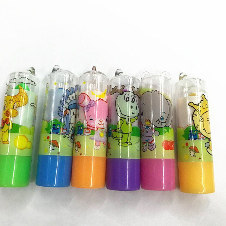 Cartoon lip balm lip balm oil lip wax moisturizes lipstick Application Scenario