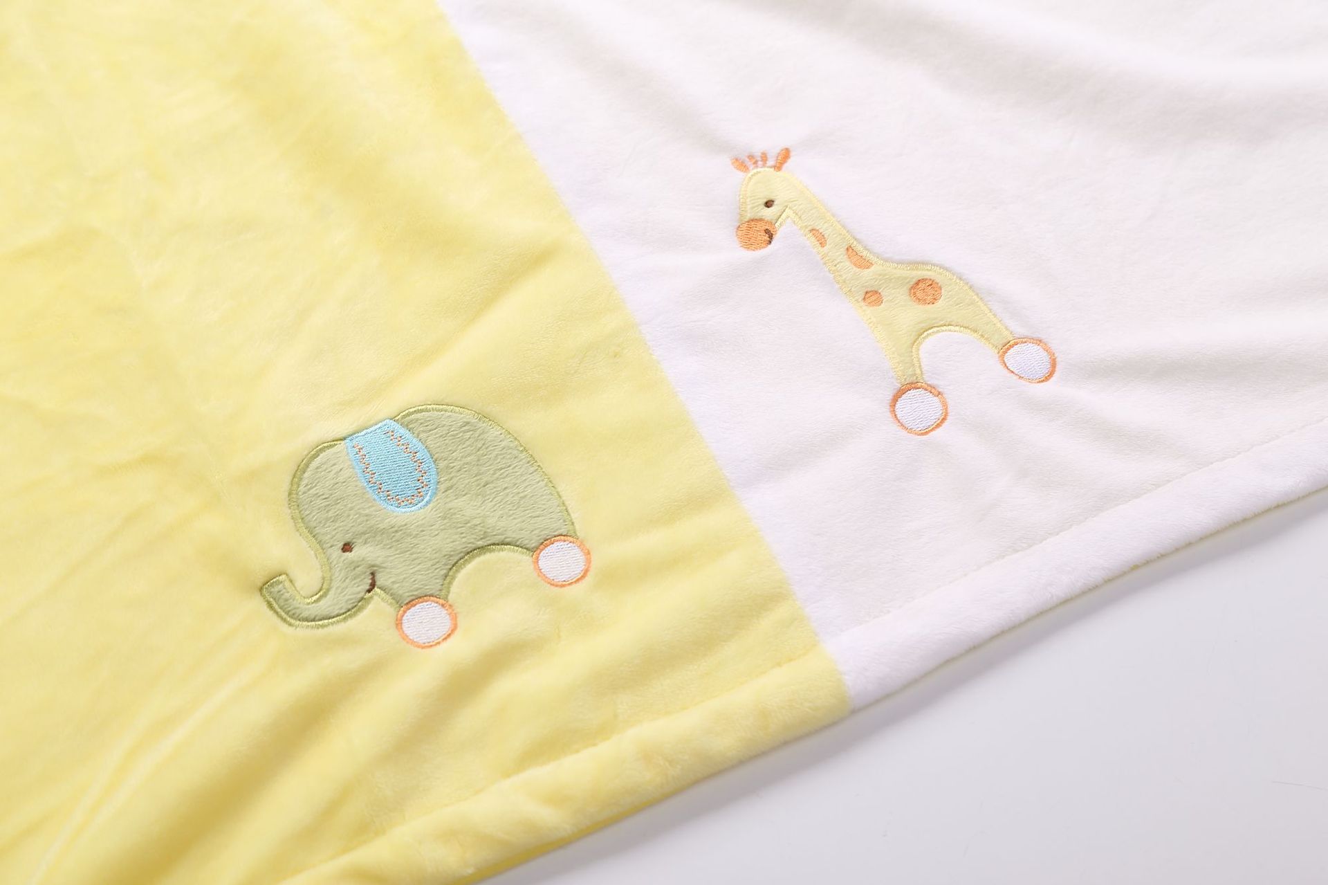 婴童抱毯、毛毯实物图