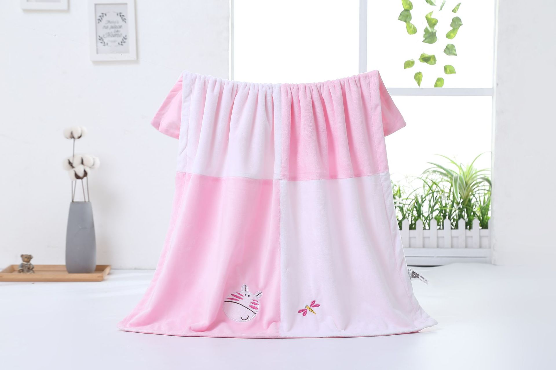 珊瑚绒+羊羔绒婴儿毛毯宝宝毛毯儿童毛毯抱被婴儿毯产品图