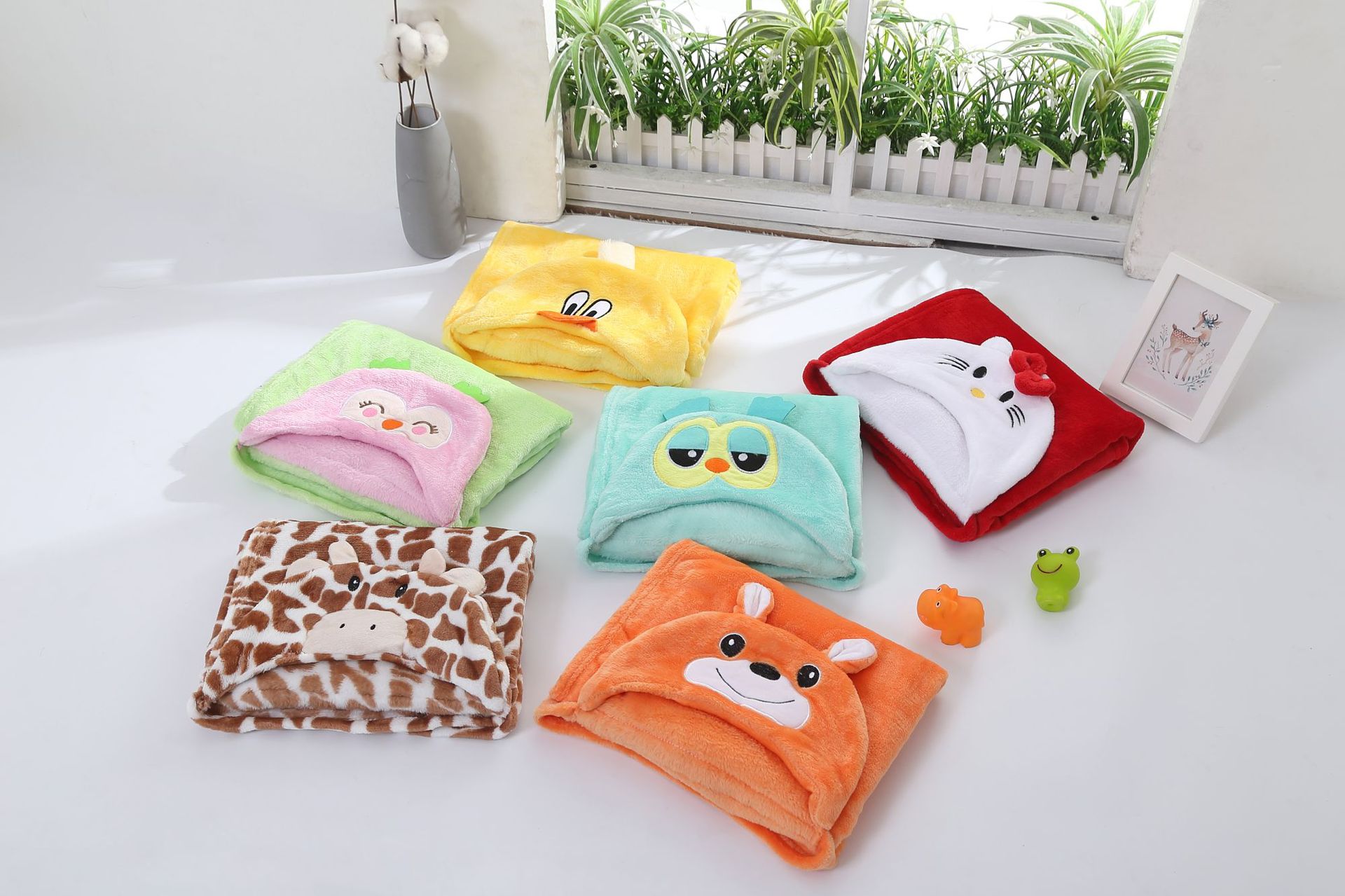 儿童毛毯 法兰绒毛毯 卡通儿童披风包被 婴儿披风 婴童家纺细节图