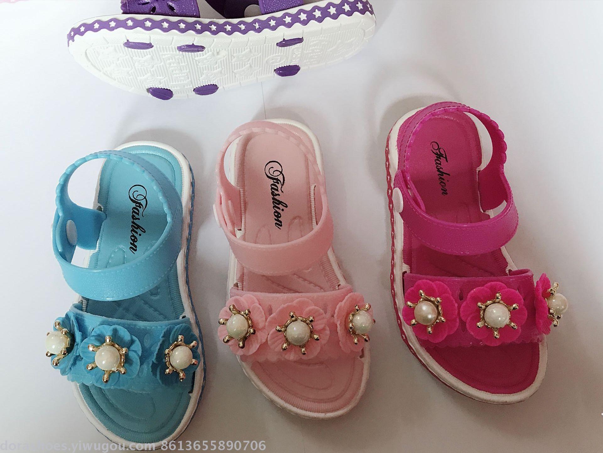 New sandals for children flower sandals for children are available