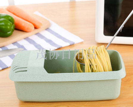 Microwave noodle cooker