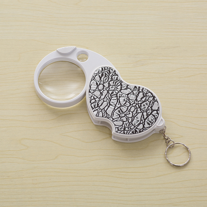 Foldable magnifying glass with lamp 6901B thumbnail