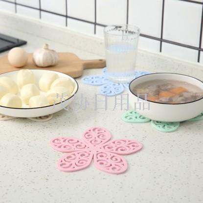 Floral heat shield
