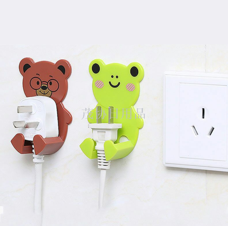 Creative storage rack cute bear electrical plug socket rack strong adhesive hook cartoon power cord plug hook