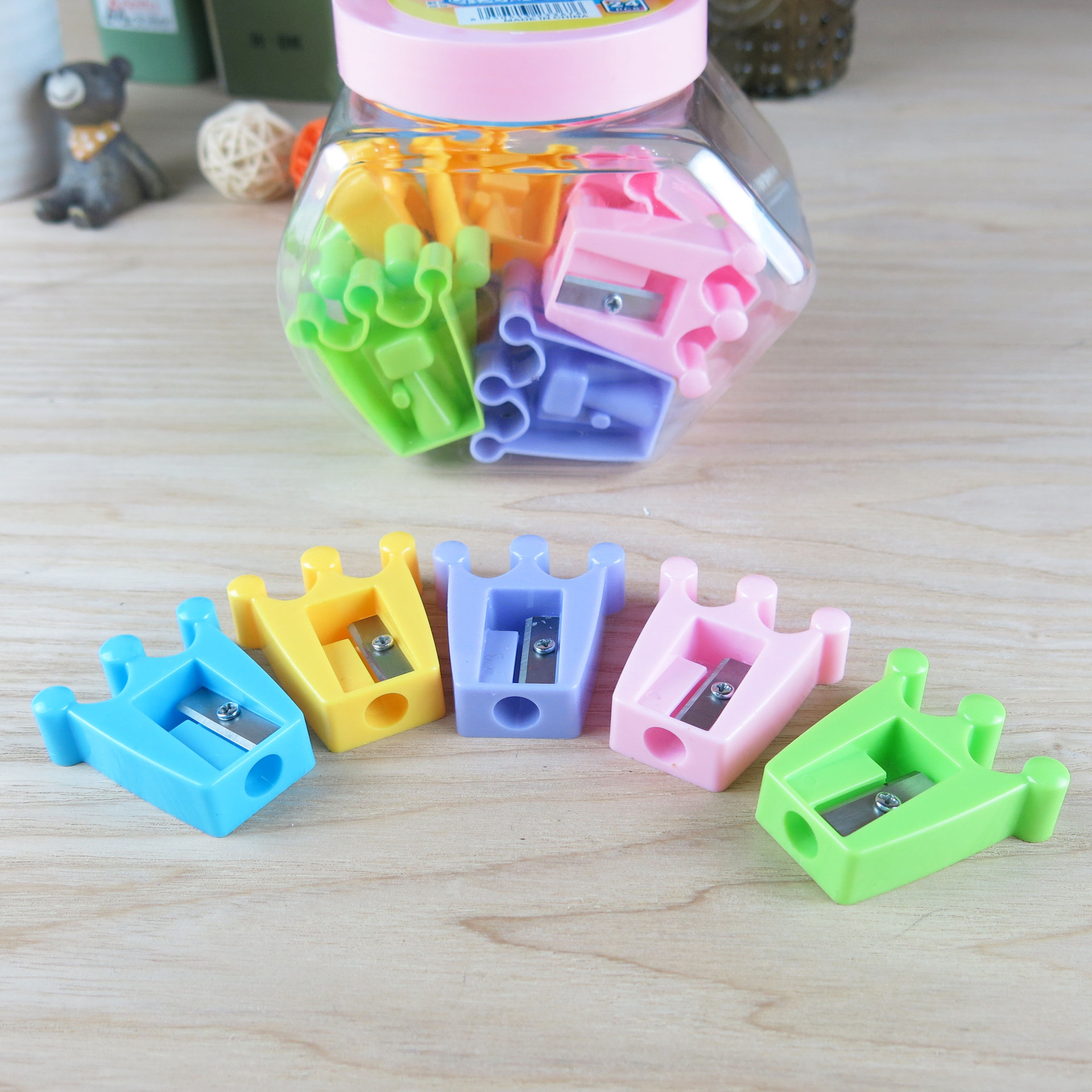 Campus Star 367 Student Supplies Creative Pencil sharpener crown-shaped pen clipper, self-produced and self-sold