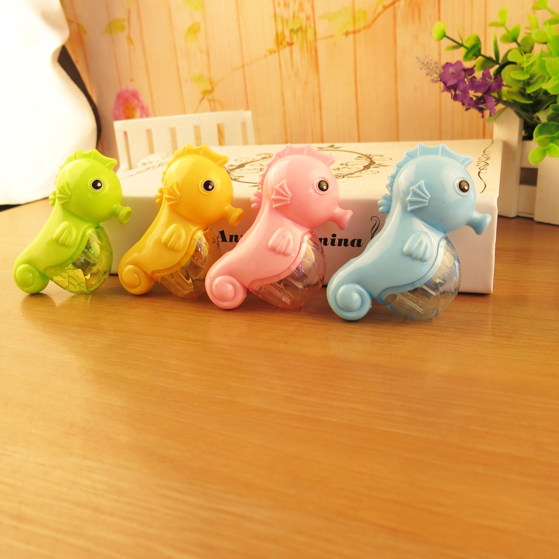 Xinle 372 Romantic Seahorse Double-Hole Pencil Sharpener, Pencil Sharpener, Student Creative Pencil Sharpener Specification image