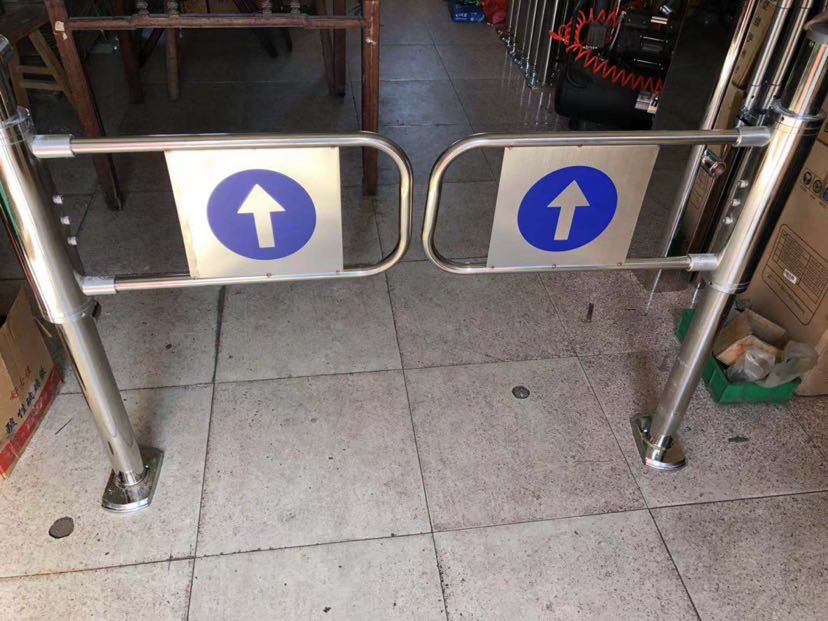 Supermarket door stainless steel into and out of luxury supermarket door revolving supermarket door