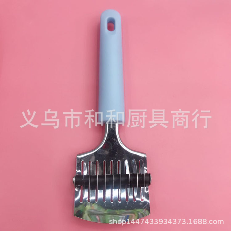 Kitchen gadgets use a faceted cutter